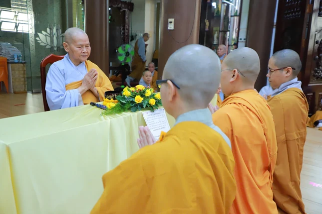 Tác pháp an cư đánh dấu sự khởi đầu của ba tháng hành giả chuyên tâm tu tập, tăng trưởng giới đức và trau dồi đạo nghiệp