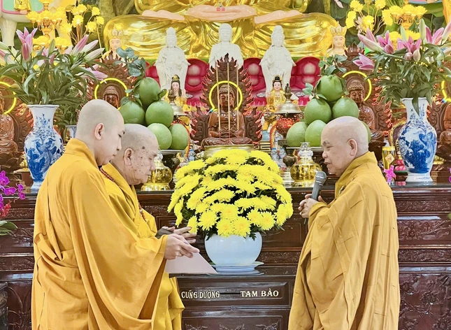 Nhị vị Hòa thượng đối thú an cư