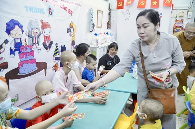 Niềm vui bất ngờ của các siêu nhân nhí trong mùa hè năm nay