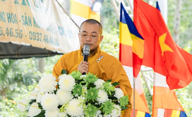 Thượng tọa Thích Huệ Phát, Trưởng ban Tổ chức phát biểu khai mạc Thượng tọa Thích Huệ Phát, Trưởng ban Tổ chức phát biểu khai mạc