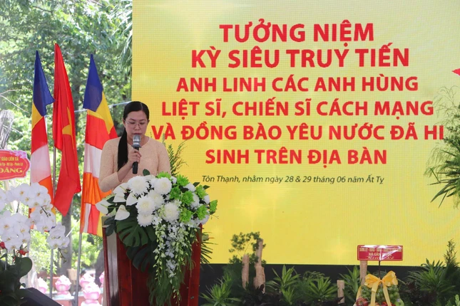 Bà Trần Ngọc Thùy Dương phát biểu Bà Trần Ngọc Thùy Dương phát biểu