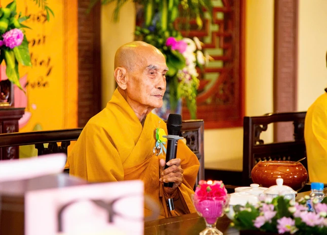 Hòa thượng Thích Trí Minh chứng minh, ban đạo từ