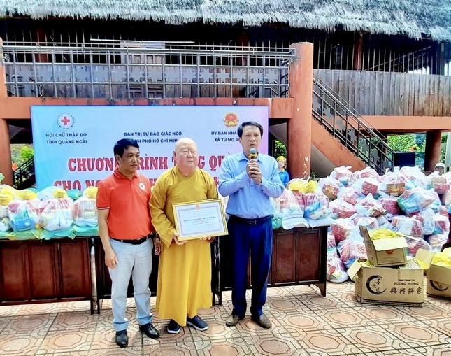 Đại diện chính quyền tỉnh Quảng Ngãi cảm ơn đoàn từ thiện