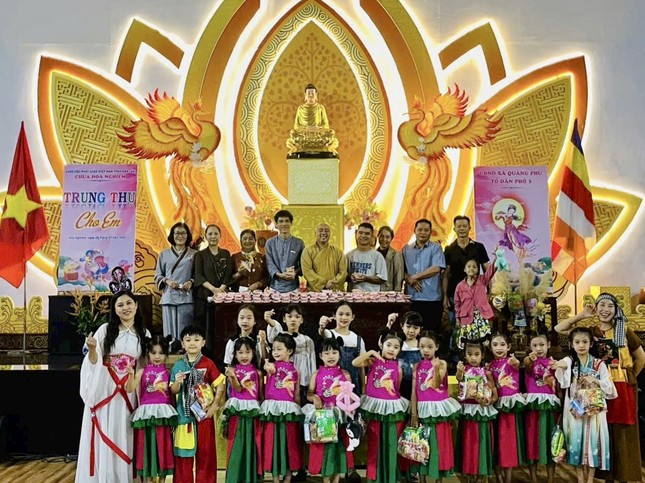 Tết Trung thu ấm áp tại các buôn, làng thuộc tỉnh Đắk Lắk