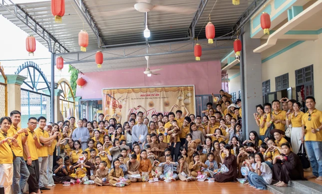 65 em thiếu nhi tại Mái ấm chùa Từ Ân đón mùa Trung thu với nhiều niềm vui, tiếng cười