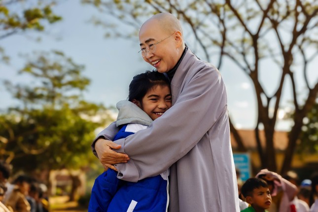 Nụ cười hạnh phúc trong ngày đầu năm mới Nụ cười hạnh phúc trong ngày đầu năm mới