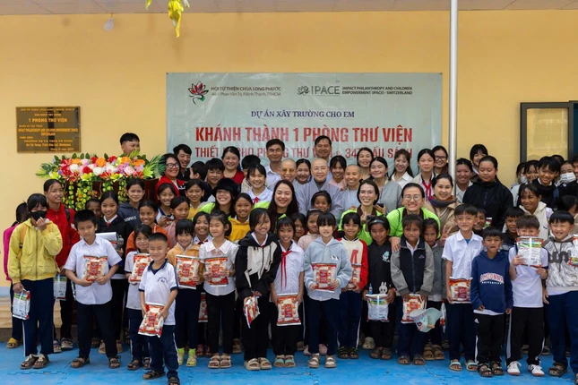 Niềm vui của thầy, cô giáo và học sinh Trường Tiểu học & THCS Trạm Lập trong ngày khánh thành thư viện Niềm vui của thầy, cô giáo và học sinh Trường Tiểu học & THCS Trạm Lập trong ngày khánh thành thư viện