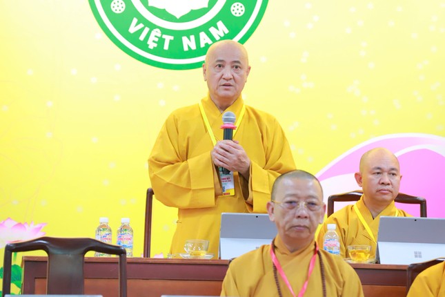 Hòa thượng Thích Huệ Thông phát biểu chỉ đạo Hội nghị
