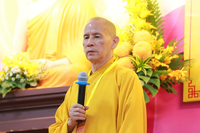 Hòa thượng Thích Thiện Thống chỉ đạo tại Hội nghị