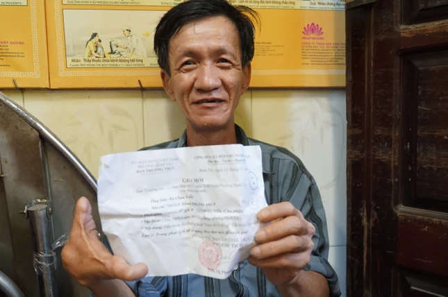 Với những người dân có hoàn cảnh khó khăn, phần quà từ chùa không chỉ là vật chất, mà là sự an ủi, là niềm hy vọng về một cái Tết tươm tất hơn