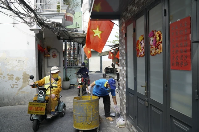 Rác được thu gom từ đường đến hẻm