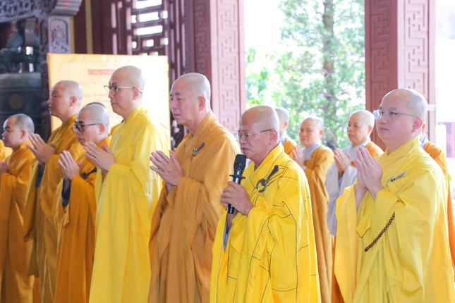 Nhất tâm cầu nguyện Nhất tâm cầu nguyện