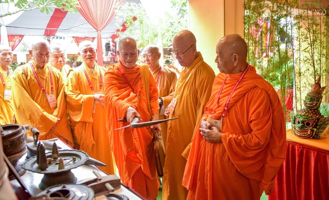 Đây là sự kiện văn hóa đặc biệt, tái hiện hành trình phát triển của Phật giáo và tinh thần đoàn kết của Tăng Ni, Phật tử vùng đất Tây Đô