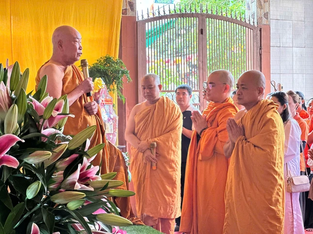 Hòa thượng Thích Giác Pháp nêu ý nghĩa ngày lễ Phật đản và nghi thức Mộc dục
