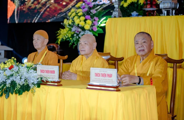 Hội trại khai mạc dưới sự chứng minh của chư tôn giáo phẩm lãnh đạo Trung ương Giáo hội