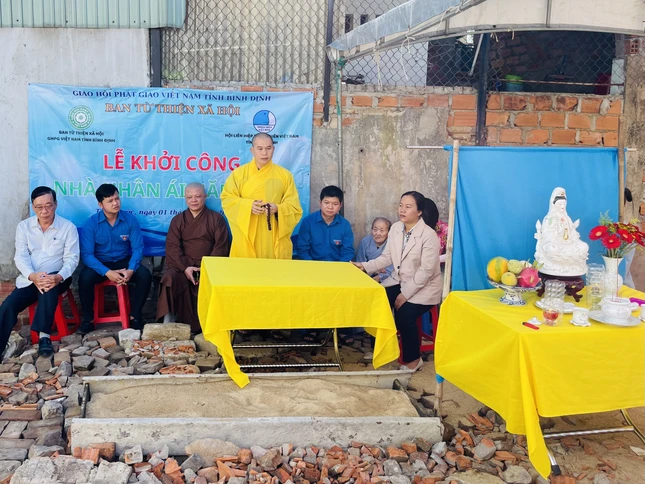 Thượng tọa Thích Quảng Duy phát biểu