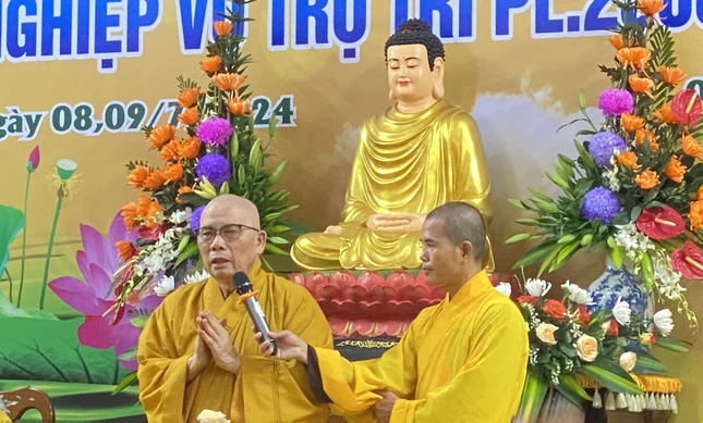 Trưởng lão Hòa thượng Thích Hạnh Lạc ban đạo từ