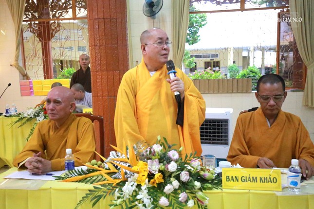 Thượng tọa Thích Đạt Đức phát biểu - Ảnh: Chúc Duyên