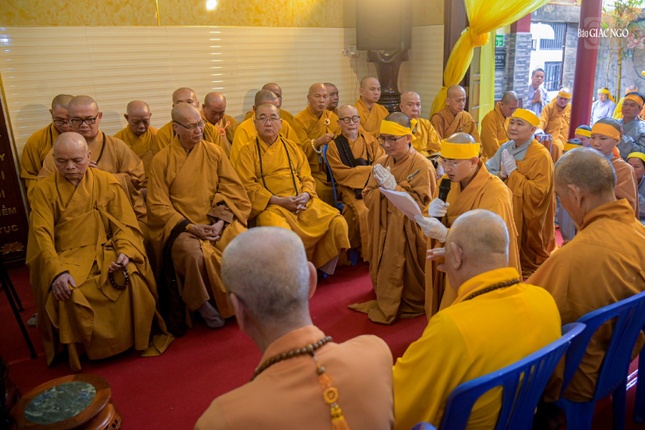 Chư tôn đức tham dự