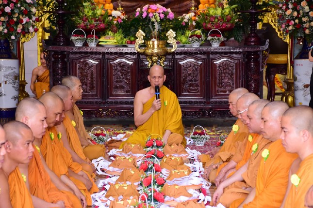 Thượng tọa Thích Giác Nhuận ban đạo từ