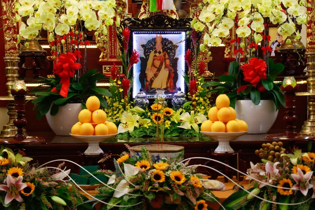 Giác linh đài cố Thượng tọa Thích Trí Chánh