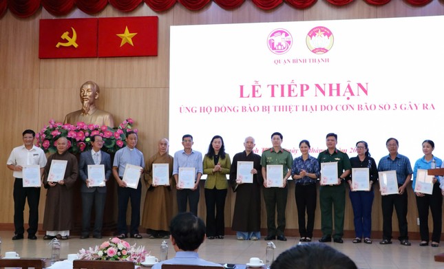 Các tổ chức, cá nhân nhận thư cảm ơn từ Ban Tổ chức