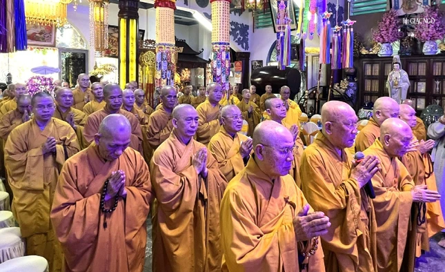 Nhất tâm cầu nguyện