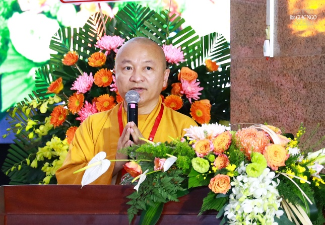 Thượng tọa Thích Nhật Từ phát biểu bế mạc