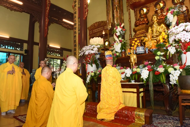 Khóa lễ cầu nguyện