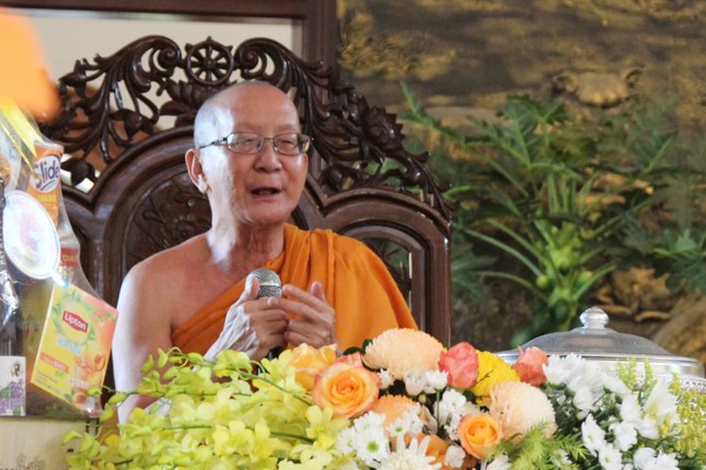 Hòa thượng Thích Minh Giác thuyết pháp