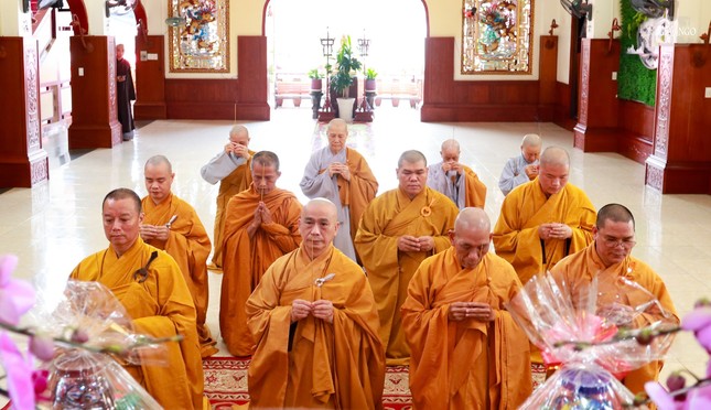 Chư tôn đức Thường trực Ban Trị sự GHPGVN Q.Bình Thạnh, Q.Gò Vấp thành kính tưởng niệm