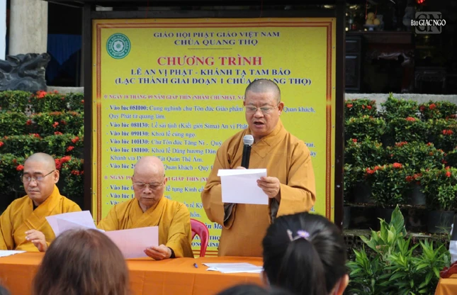 Thượng tọa Thích Minh Thanh, Trưởng ban Trị sự GHPGVN H.Hóc Môn phát biểu