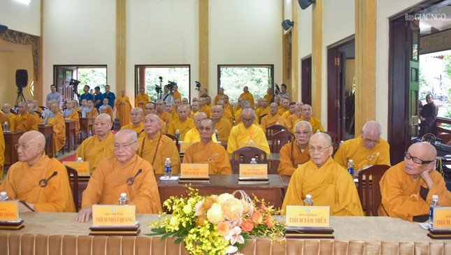 Chư tôn giáo phẩm tham dự