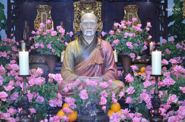 Pháp tướng Trưởng lão Hòa thượng Thích Hành Trụ tôn trí tại chùa Viên Giác Pháp tướng Trưởng lão Hòa thượng Thích Hành Trụ tôn trí tại chùa Viên Giác