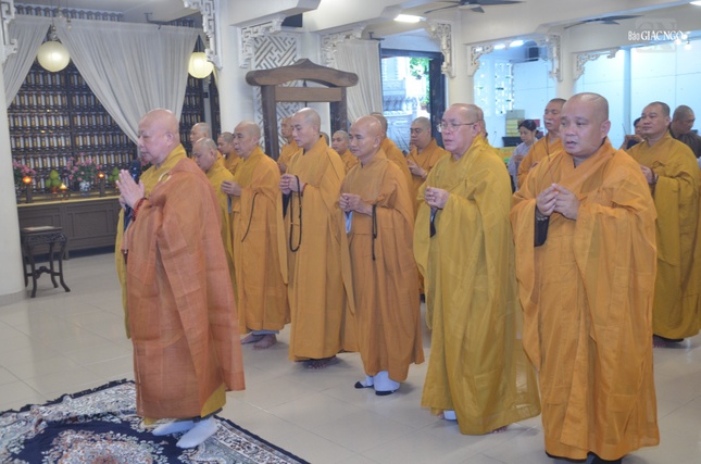 Chư tôn đức thành kính tưởng niệm Chư tôn đức thành kính tưởng niệm