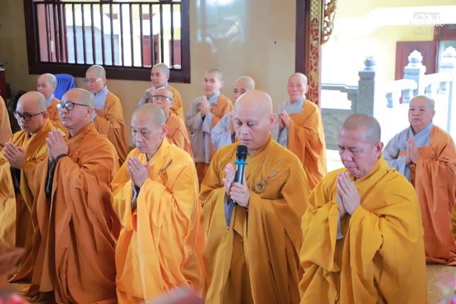 Chư Tăng Ni tông môn tổ đình Đông Hưng dâng lời tưởng niệm Chư Tăng Ni tông môn tổ đình Đông Hưng dâng lời tưởng niệm