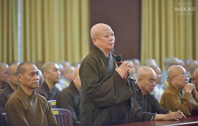 Hòa thượng Thích Lệ Trang phát biểu tri ân đến Hòa thượng Thích Huệ Thông quang lâm chia sẻ chủ đề mà chư Tăng Ni quan tâm hiện nay Hòa thượng Thích Lệ Trang phát biểu tri ân đến Hòa thượng Thích Huệ Thông quang lâm chia sẻ chủ đề mà chư Tăng Ni quan tâm hiện nay