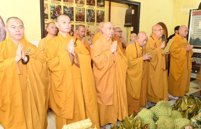 Nhất tâm cầu nguyện