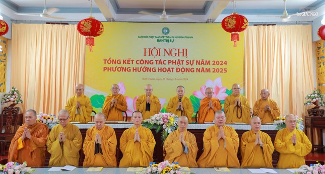 Chư tôn đức chứng minh hội nghị