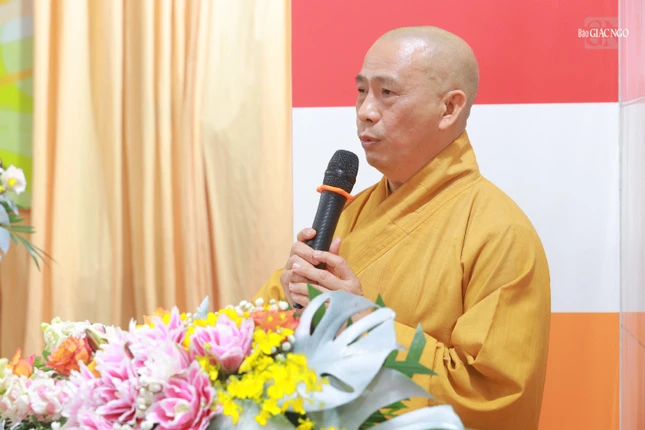 Thượng tọa Thích Tâm Chơn phát biểu khai mạc Thượng tọa Thích Tâm Chơn phát biểu khai mạc