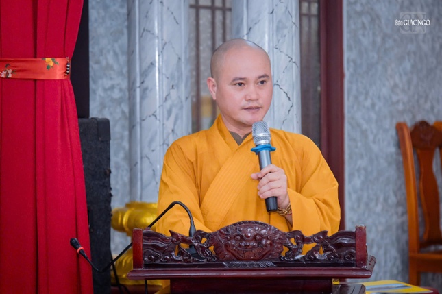 Đại đức Thích Huệ Thông báo cáo tổng kết Phật sự năm 2024