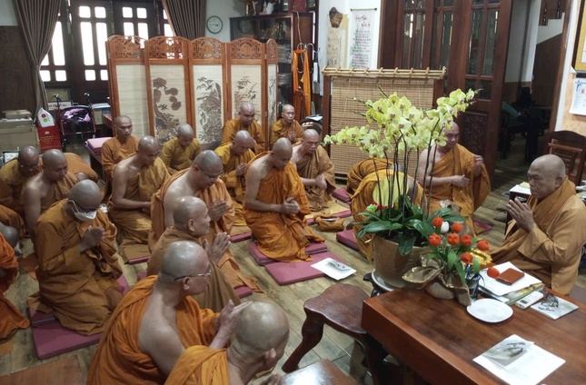 Chư Tăng tại pháp viện Minh Đăng Quang (TP.Thủ Đức) đảnh lễ chúc Tết Hòa thượng Thích Giác Toàn, Phó Chủ tịch Hội đồng Trị sự GHPGVN Chư Tăng tại pháp viện Minh Đăng Quang (TP.Thủ Đức) đảnh lễ chúc Tết Hòa thượng Thích Giác Toàn, Phó Chủ tịch Hội đồng Trị sự GHPGVN