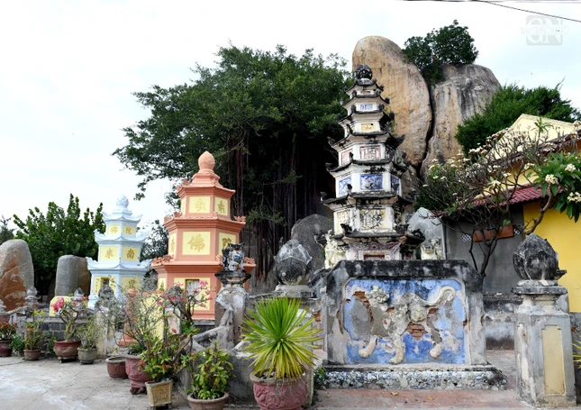 Khu vườn tháp chư Tổ