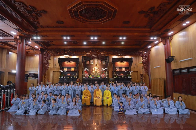 120 Phật tử phát nguyện quy y Tam bảo tại chùa Diệu Pháp