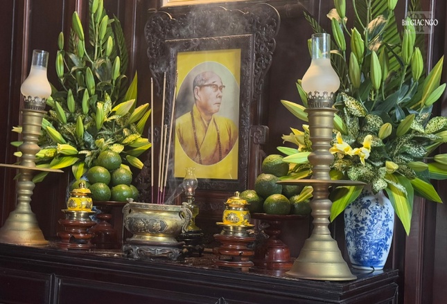 Hương án Đại lão Hòa thượng Thích Tịnh Khiết tại tổ đình Tường Vân, cố đô Huế