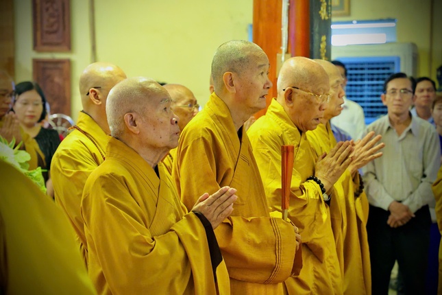 Nhất tâm cầu nguyện