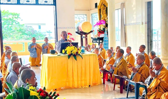 Chư Ni thính giới