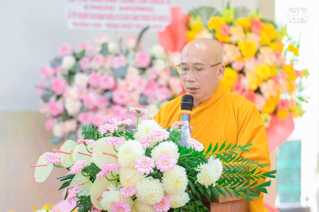 Thượng tọa Thích Minh Thành báo cáo tổng kết