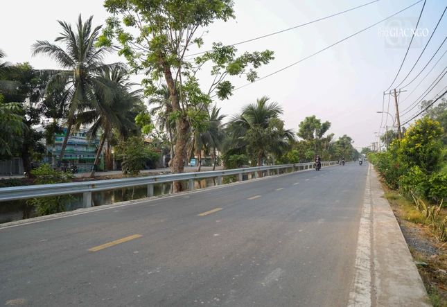 Ông Võ Đức Thanh, Chủ tịch UBND H.Bình Chánh cho biết, thực hiện theo chỉ đạo của UBND TP.HCM, huyện đầu tư khá nhiều về cơ sở hạ tầng