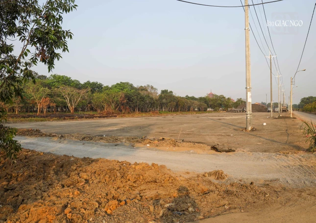 ... cho mở rộng, san lấp mặt bằng